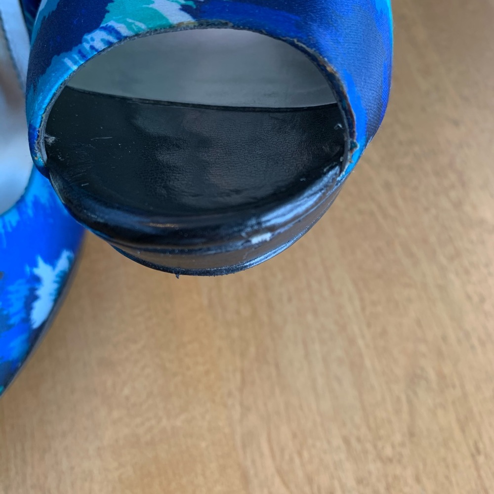 LOVELY 💙💚 Style & Co. Blue/Green/White Abstract Satin High Heels/Pumps 6-6.5! - Picture 13 of 16